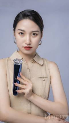 纖手凝香，工坊力作 一枚專(zhuān)業(yè)麻豆的筋膜槍與美容儀拍攝揭秘